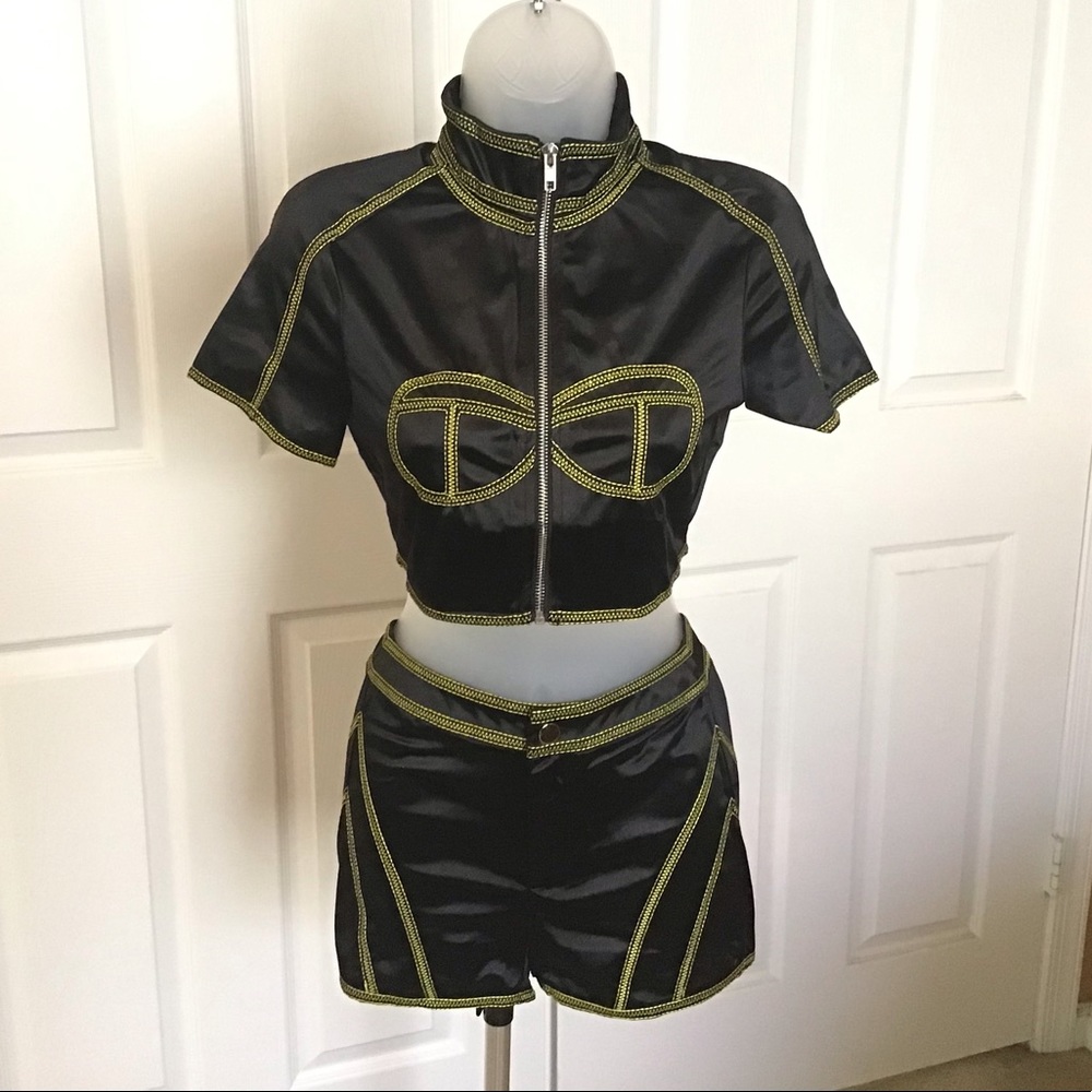 NWT So Real Women’s Black Short Set Crop Top Short Sleeve Stretch Party Sz Sma…